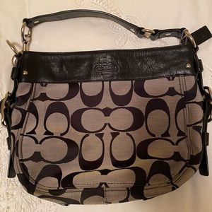 90s Vintage Black Classic Coach Shoulder bag